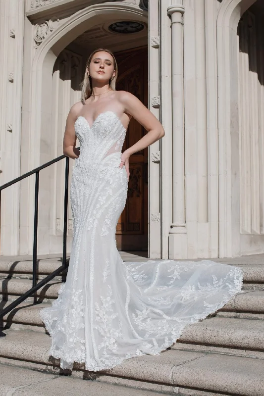 D3838 Sleeveless Wedding Dress