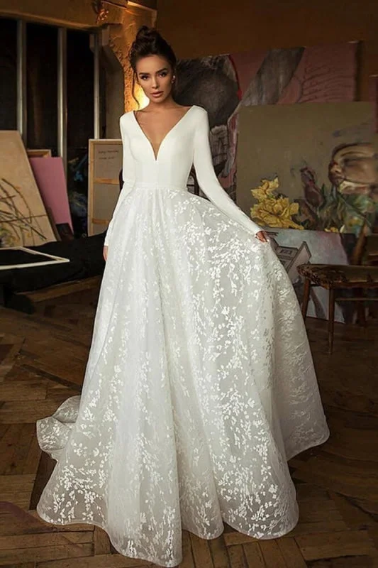 CPS1843 Long Sleeve V-neck Boho Bridal Gowns Backless Lace Wedding Dress Beautiful Lace Gown