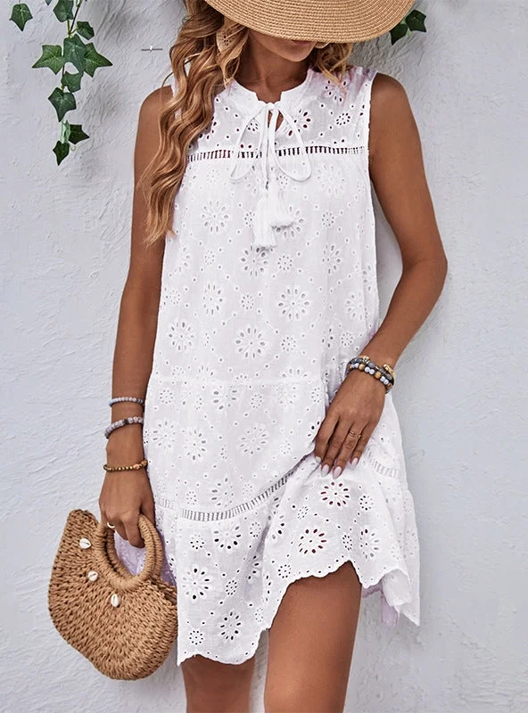 Women White Sleeveless Dress Embroidered unclassified dresses