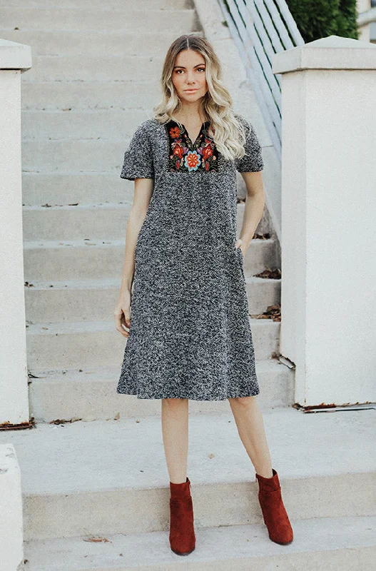 Montreal Embroidered Dress - Maternity Friendly - FINAL SALE Minimalist unclassified dresses